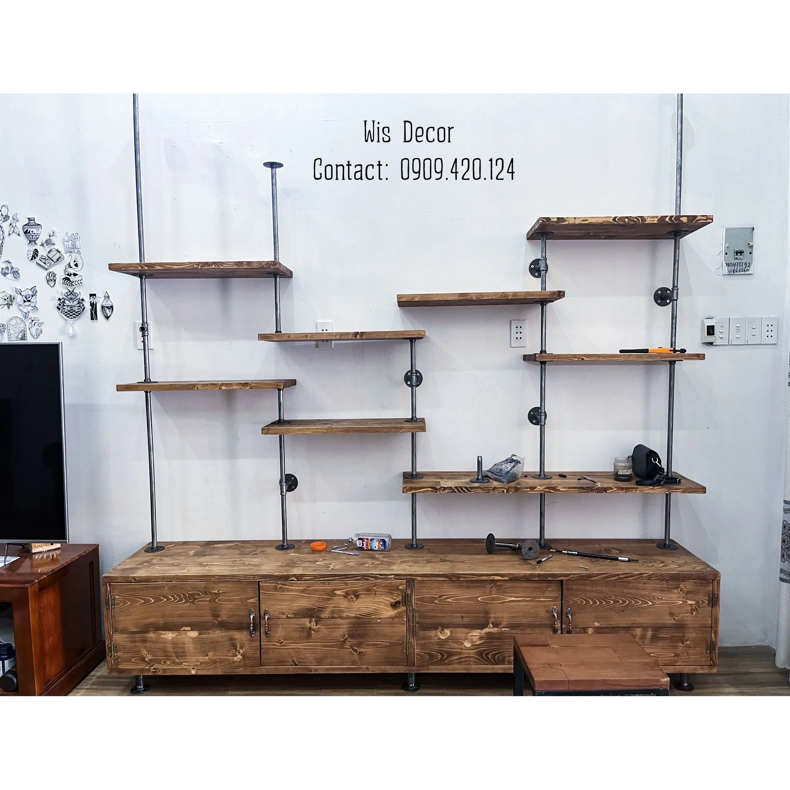 Tủ kệ gỗ trang trí vintage, khung ống sắt cổ điển 6 Tủ kệ gỗ trang trí vintage