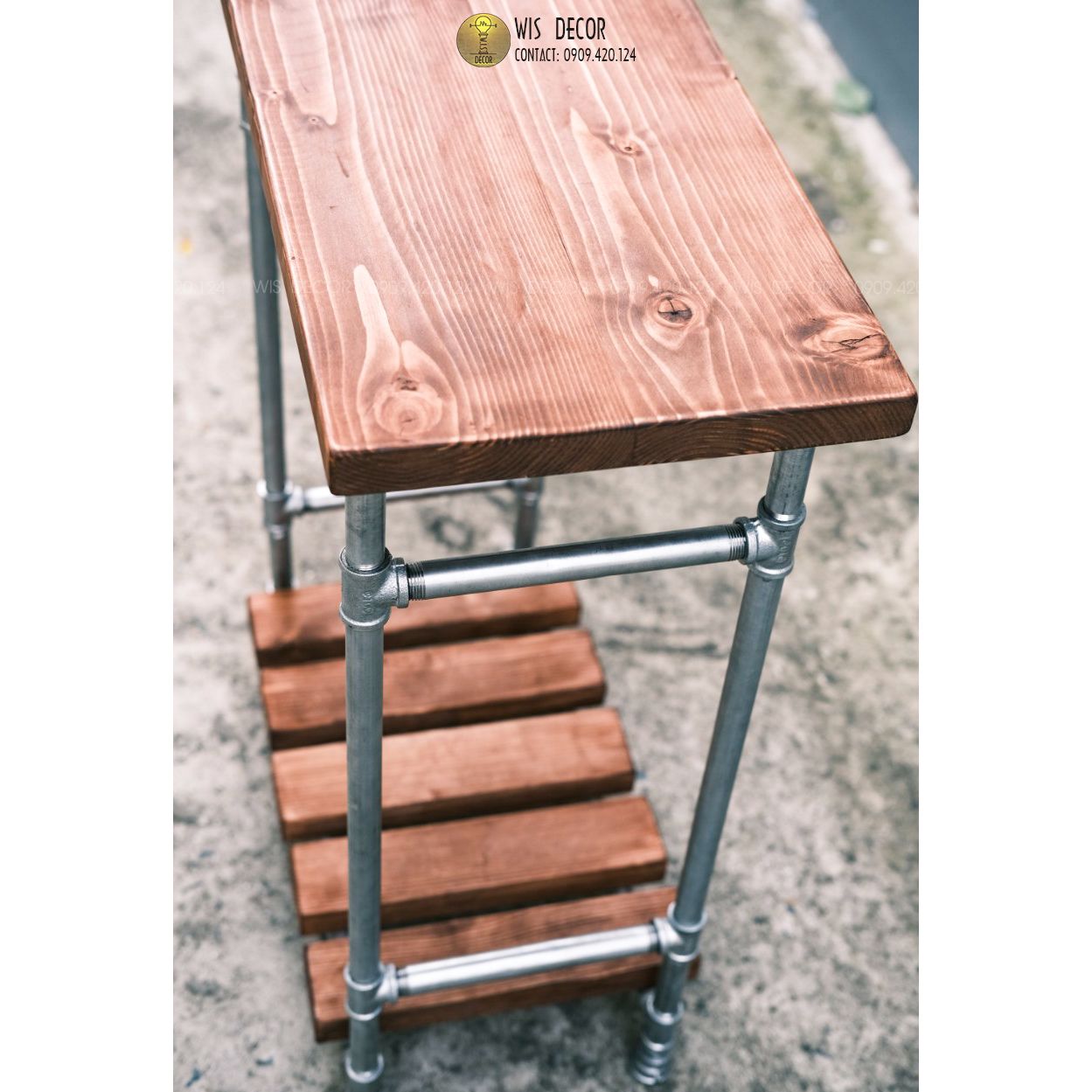 Kệ gỗ trang trí vintage, khung ống sắt cổ điển 5 Kệ gỗ trang trí vintage